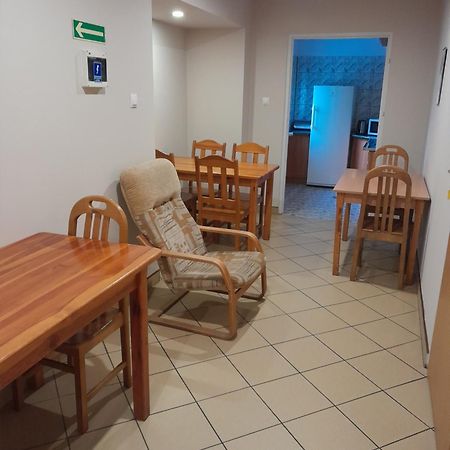 Hostel Polon 普图斯克 外观 照片