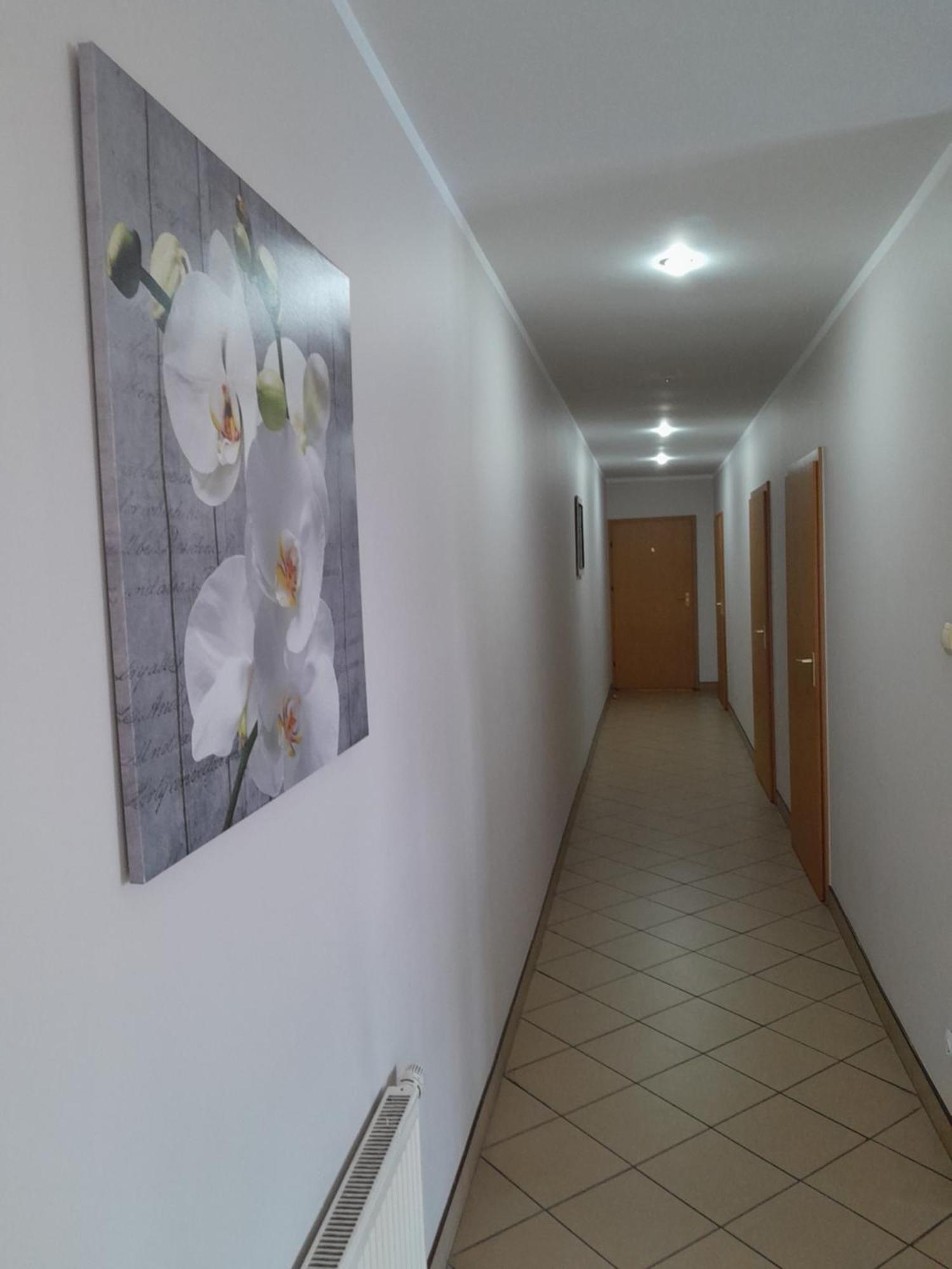 Hostel Polon 普图斯克 外观 照片