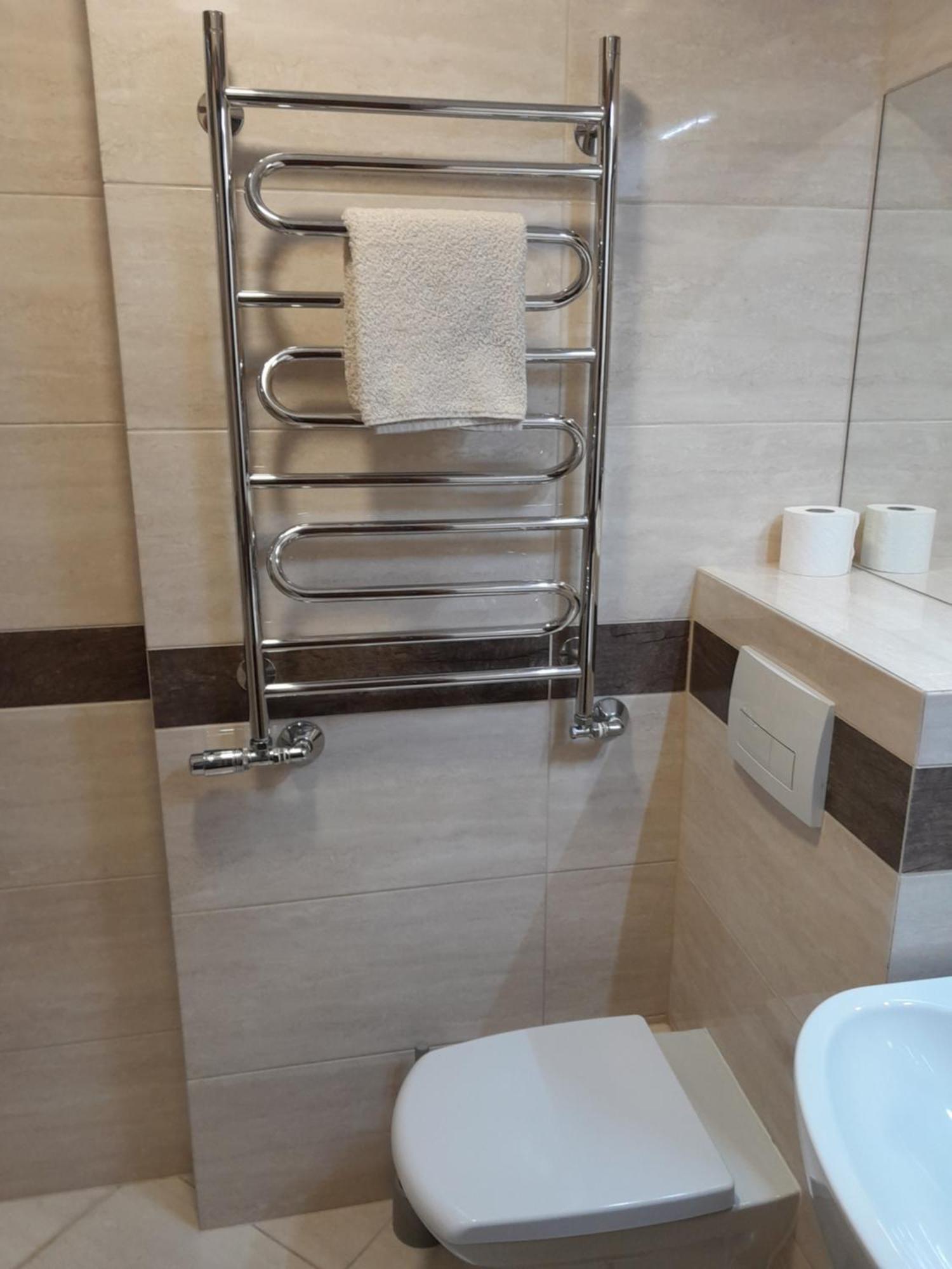 Hostel Polon 普图斯克 外观 照片